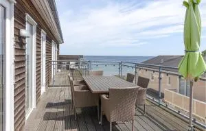 2 Bedroom Lovely Apartment In Allinge - Allinge