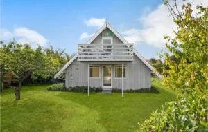 Gorgeous Home In Nexø With Kitchen - Snogebæk