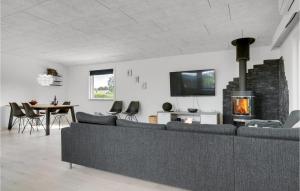 3 Bedroom Nice Home In Rødby