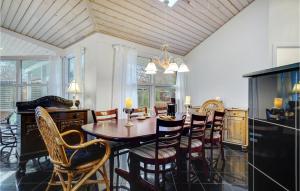 Cozy Home In Slagelse With Kitchen