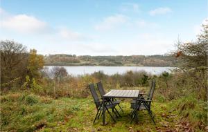 2 Bedroom Cozy Home In Mariager