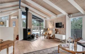Three-Bedroom Holiday Home In Jerup