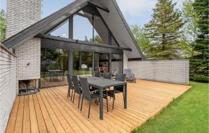 Two-Bedroom Holiday Home In Vaggerlose