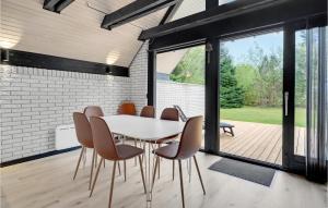 Two-Bedroom Holiday Home In Vaggerlose