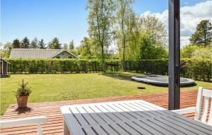 4 Bedroom Cozy Home In Juelsminde