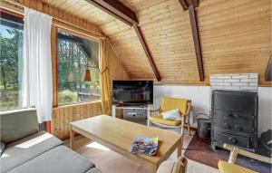 Two-Bedroom Holiday Home In Blavand