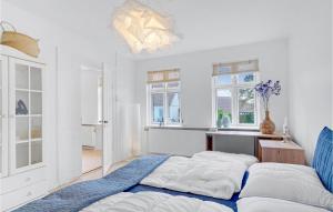 Cozy Home In Tranekær With Kitchen