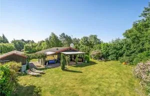 Three-Bedroom Holiday Home In Rodby - Errindlev