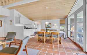 Three-Bedroom Holiday Home In Humble