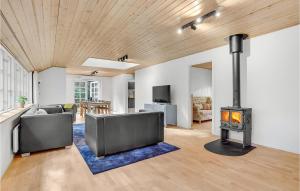 3 Bedroom Cozy Home In Silkeborg