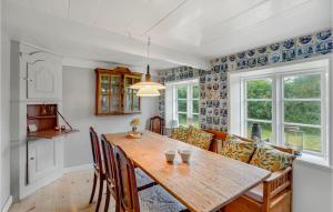 3 Bedroom Cozy Home In Fanø