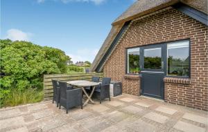 Lovely Home In Hvide Sande With Wifi