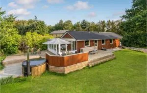 3 Bedroom Lovely Home In Havndal - Fårup