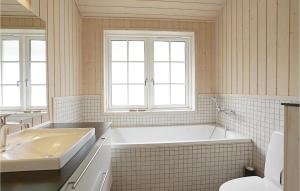 Holiday Home Sjøstauan