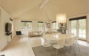 Holiday Home Sjøstauan