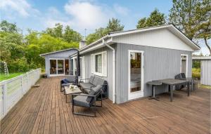 Amazing Home In Væggerløse With Wifi