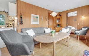 Amazing Home In Væggerløse With Wifi