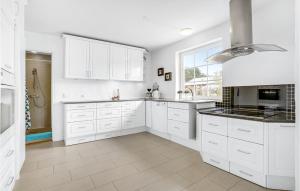 Holiday Home Glesborg With A Fireplace 7