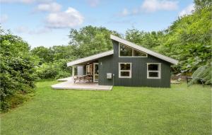 Beautiful Home In Glesborg With Sauna