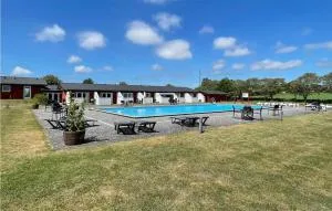 Cozy Apartment In Aakirkeby - Åkirkeby