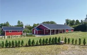 Seven-Bedroom Holiday Home In Humble - Magleby