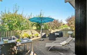 Three-Bedroom Holiday Home In Vaggerlose