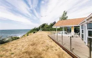 Four-Bedroom Holiday Home In Ronne - رونيه