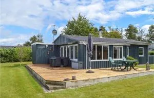 2 Bedroom Lovely Home In Hadsund - Hadsund