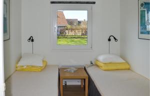 2 Bedroom Lovely Home In Hadsund