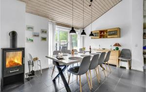 Lovely Home In Hals With Wifi