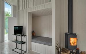 Beautiful Home In Højby With Wifi