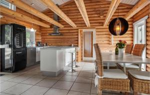 Nice Home In Gørlev With House Sea View