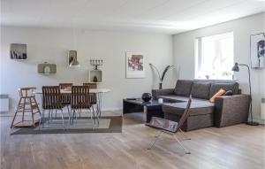 Cozy Apartment In Gudhjem With Wifi