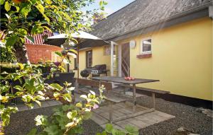 2 Bedroom Amazing Home In Ørum Djurs