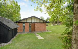 Two-Bedroom Holiday Home In Knebel