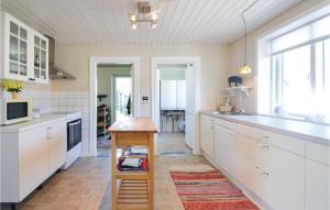 Three-Bedroom Holiday Home In Vinderup