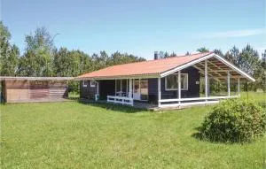 Three-Bedroom Holiday Home In Norre Nebel - Hennebjerg