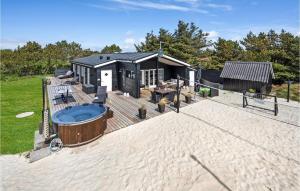 Holiday Home Hvide Sande With A Fireplace 313 - 5hvězdičkové hotely ve městě Bjerregård