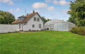 Stunning Home In Kværndrup With Wifi