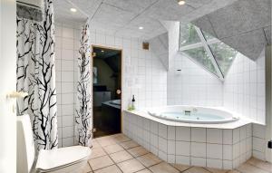 Four-Bedroom Holiday Home In Norre Nebel