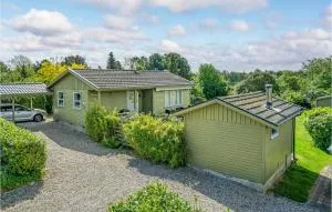Nice Home In Holbæk With Kitchen - Store Fuglede