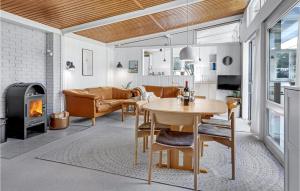 Gorgeous Home In Nexø With Wifi