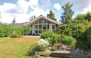 2 Bedroom Nice Home In Silkeborg