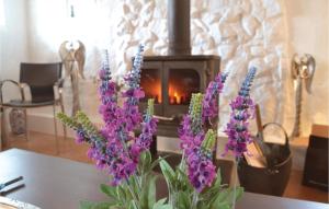 Three-Bedroom Holiday Home In Give