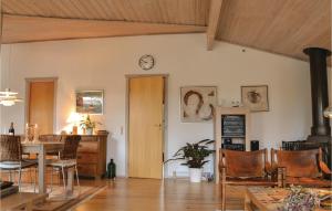 3 Bedroom Lovely Home In Gilleleje