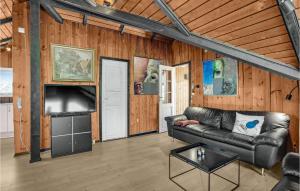 Three-Bedroom Holiday Home In Fano