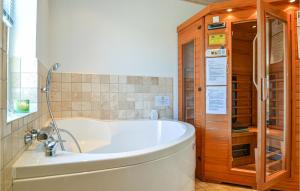 Two-Bedroom Holiday Home In Hvide Sande