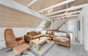 Three-Bedroom Holiday Home In Hvide Sande