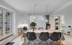 Four-Bedroom Holiday Home In Otterup