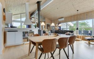 4 Bedroom Pet Friendly Home In Sydals